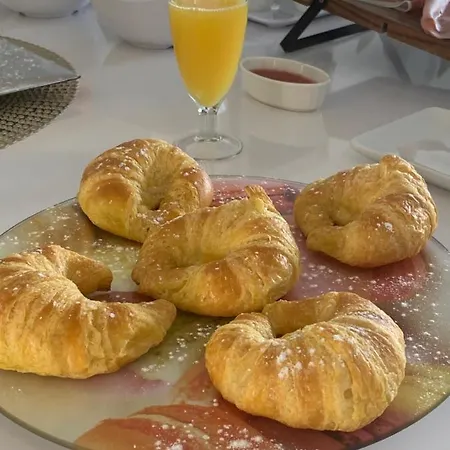 ベッド・アンド・ブレックファスト Calatabarca タバルカ島