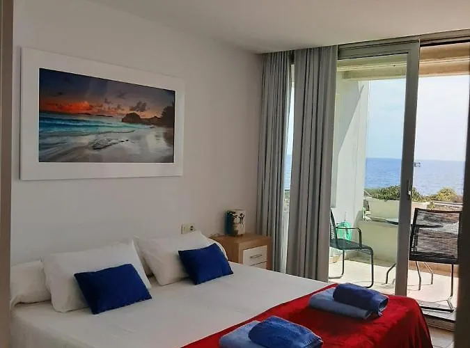 Calatabarca Couette-café 4*